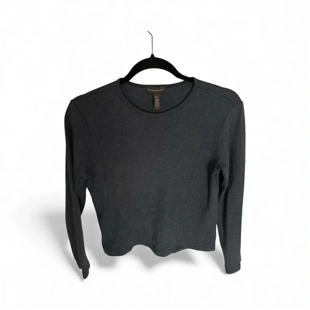 Banana Republic Sz Small Charcoal Long Sleeve Tee PreLoved